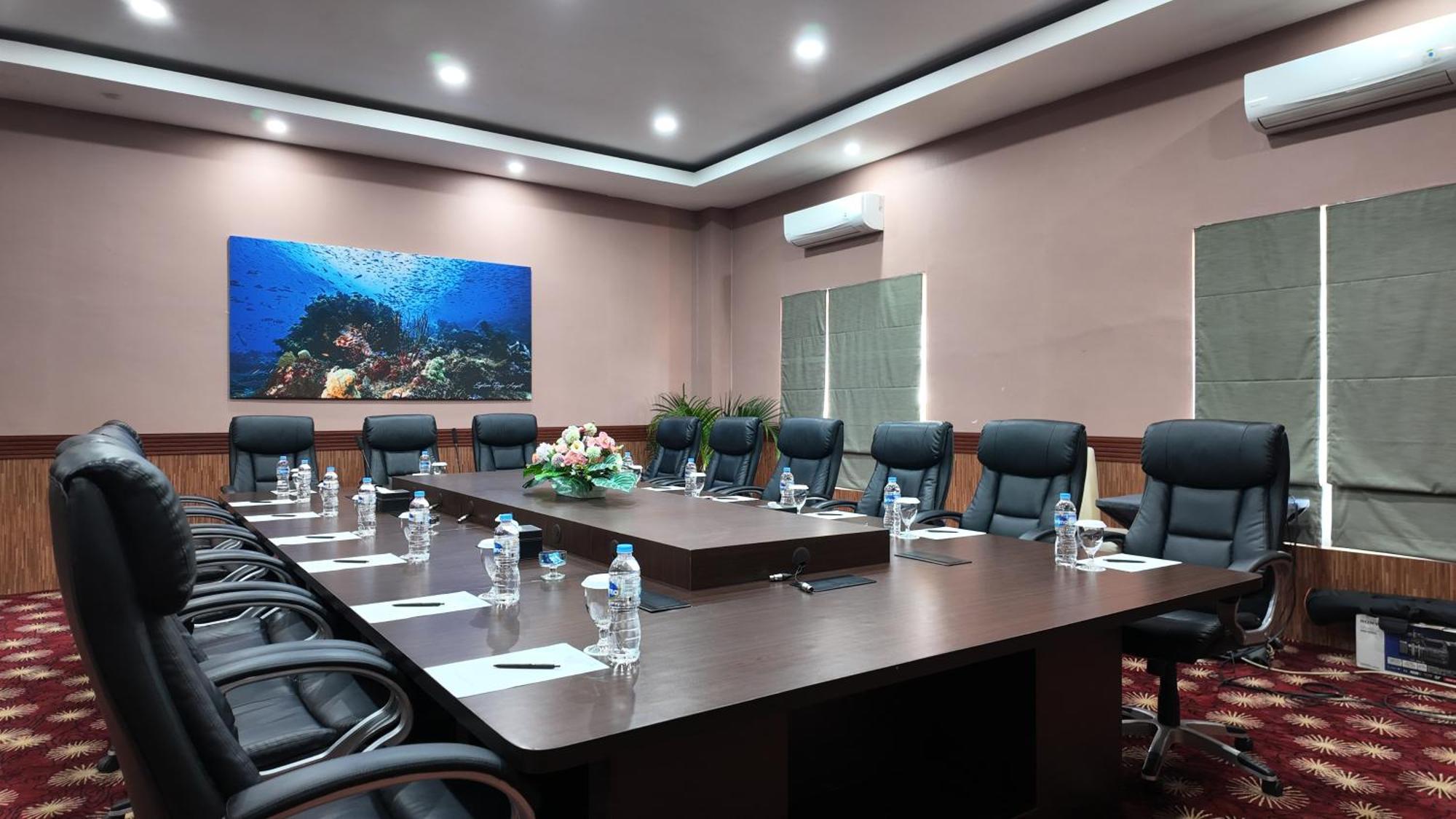 Vega Prime Hotel & Convention Соронг Екстериор снимка