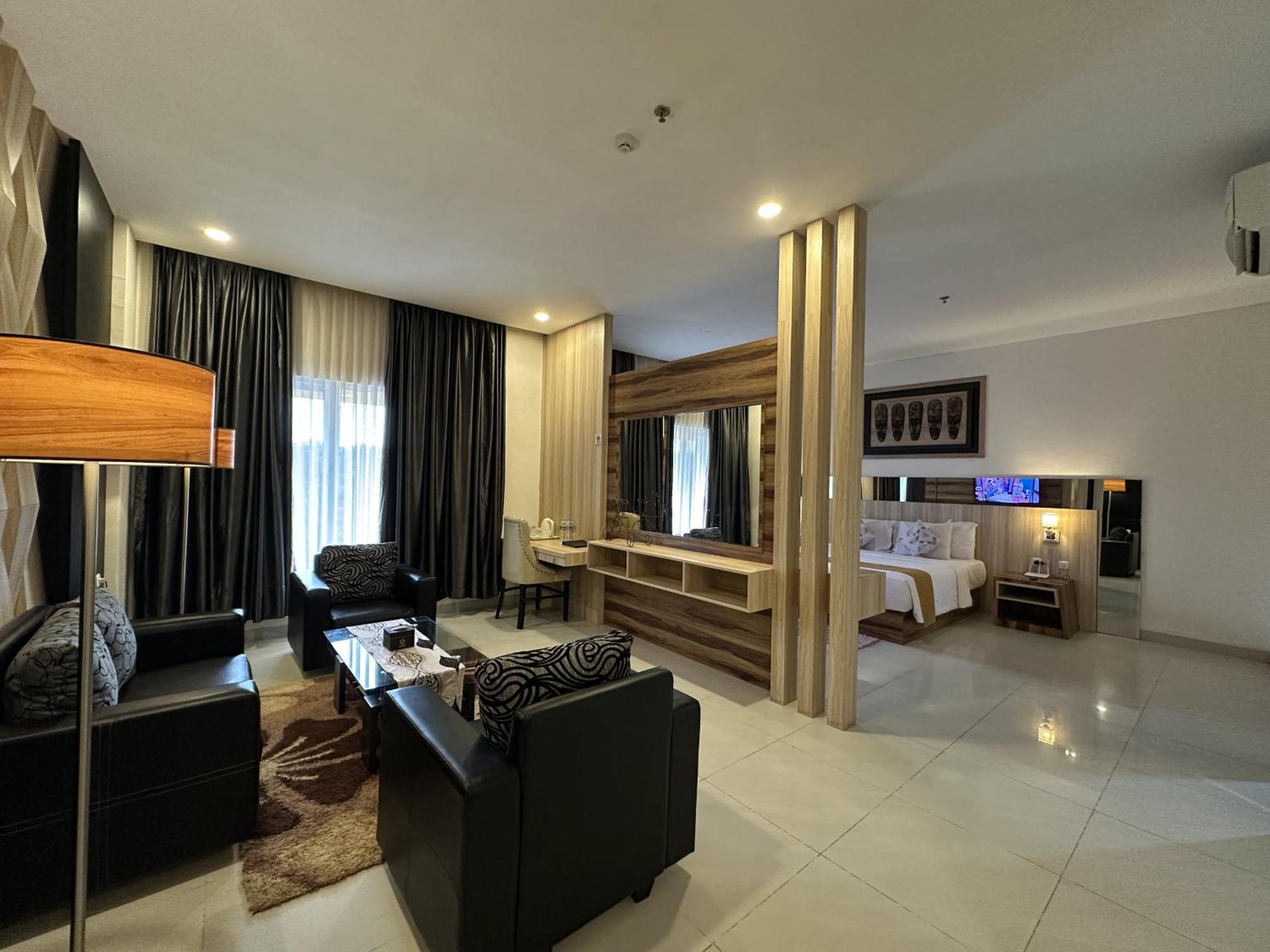 Vega Prime Hotel & Convention Соронг Стая снимка